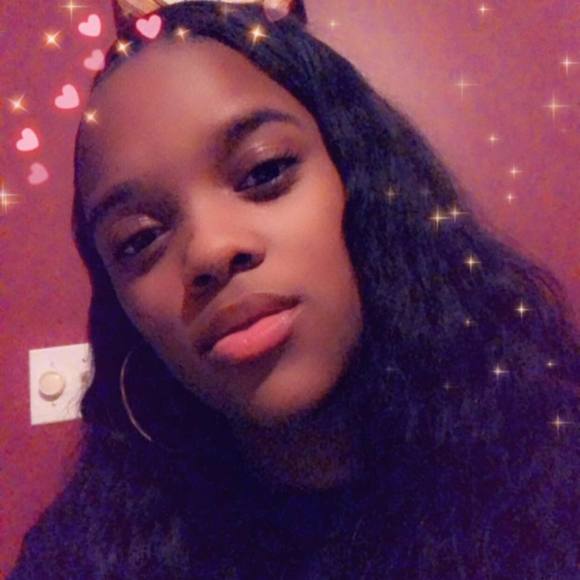 Meet your Posher, Yanna - Picture 1 of 1